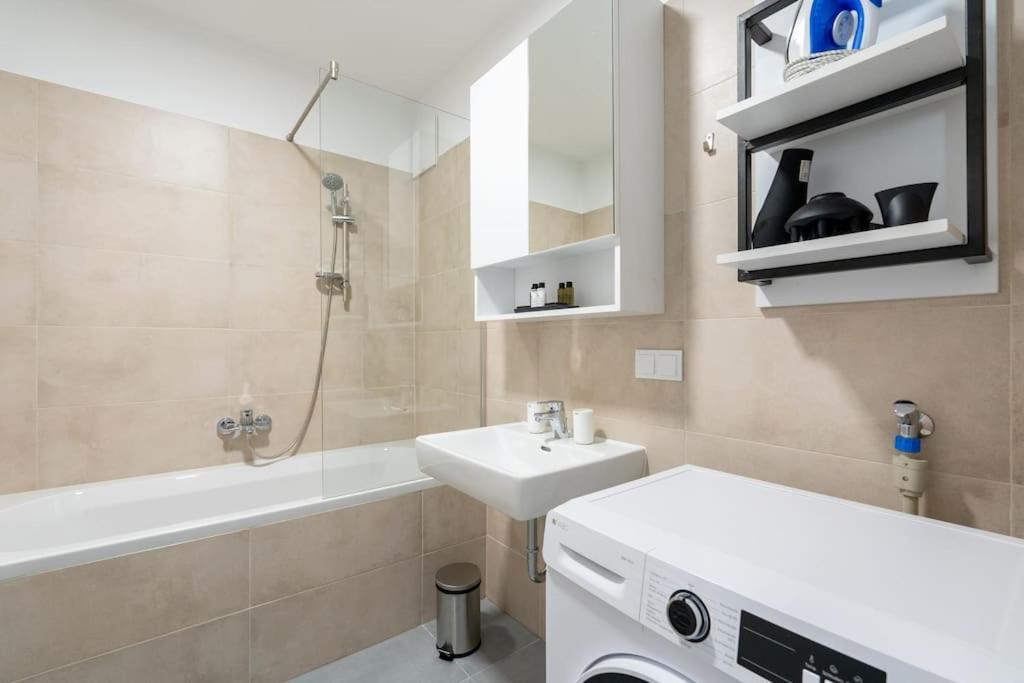 Urban 1Br Retreat, Easy City Link By Hm Відень Екстер'єр фото